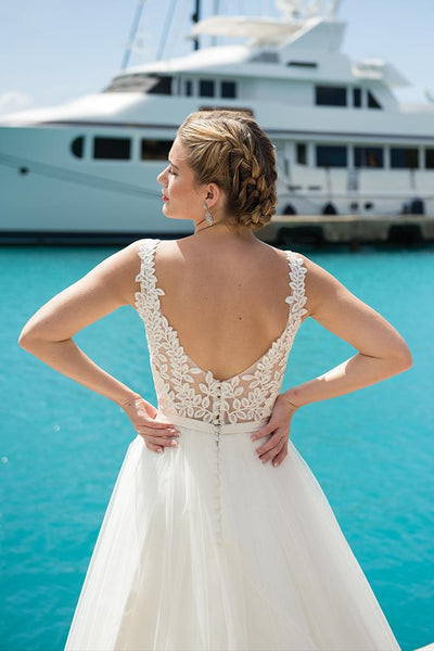 Paparazzi's dream designer sample wedding dress by Ivory & Co Rosemantique