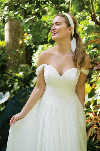Ivory & co Enchanted moment off the peg at Rosemantique