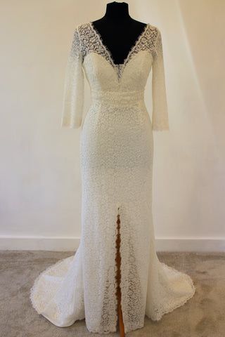 Check out this boho lace Cymbeline sample wedding dress off the peg from Rosemantique