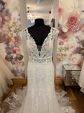 Tres chic ‘22513’ UK 16 sample sale wedding dress 
