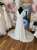 Pronovias Efai UK 12 sample wedding dress.