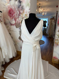 Pronovias Efai UK 12 designer sample wedding dress.