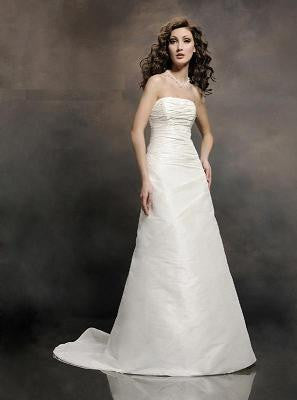 Agnes Bridal Dream A- line designer sample sale wedding dress buy online Rosemantique 