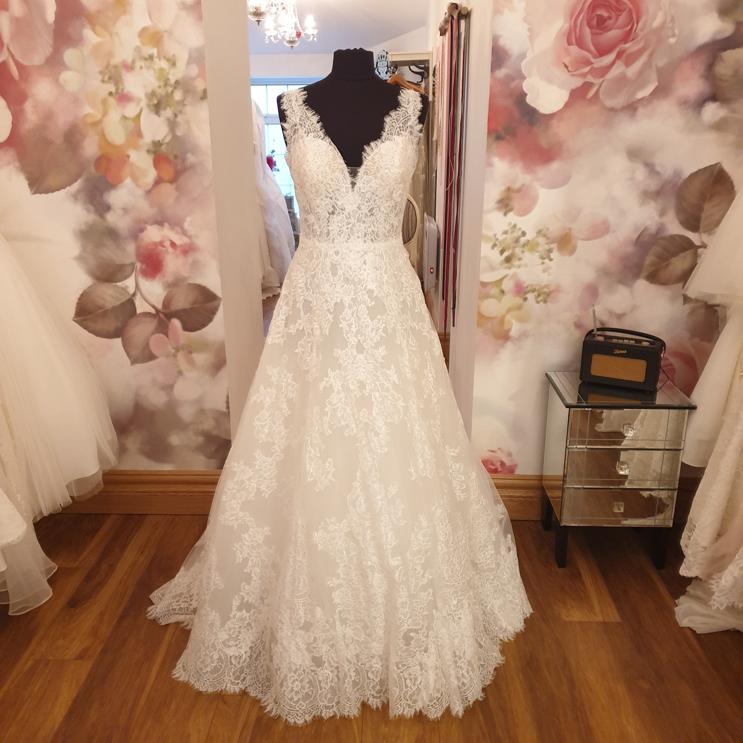 Devany pronovias clearance