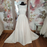 Aire Barcelona boat neck wedding dress Bolina UK 16 off the rack Ireland