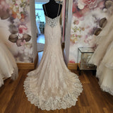 Kenneth Winston '1628', ivory/champagne size US 12/ UK 14