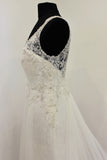 Annasul Y Imogen designer lace sample wedding dress on sale buy online rosemantique